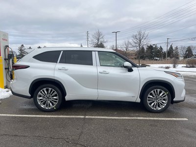 2026 Toyota Highlander Hybrid in Bolton, Ontario