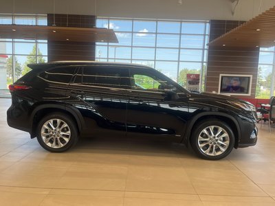 2026 Toyota Highlander Hybrid in Bolton, Ontario
