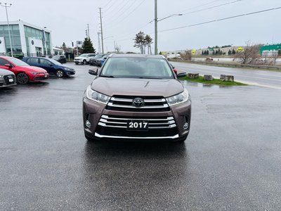 2017 Toyota Highlander in Barrie, Ontario