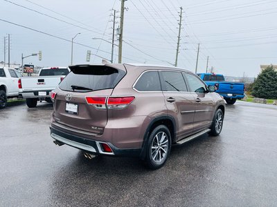 2017 Toyota Highlander in Barrie, Ontario