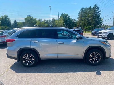 2017 Toyota Highlander in Markham, Ontario