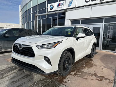 2021 Toyota Highlander in Calgary, Alberta