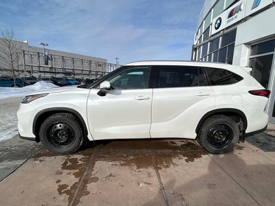 2021 Toyota Highlander in Calgary, Alberta