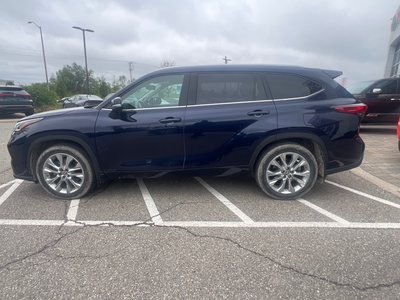 2021 Toyota Highlander in Bolton, Ontario