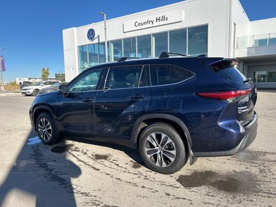 2022 Toyota Highlander in Calgary, Alberta