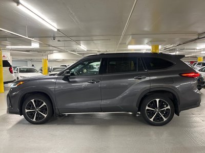 2022 Toyota Highlander in Markham, Ontario