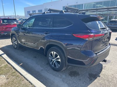 2022 Toyota Highlander in Calgary, Alberta