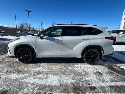 Toyota Highlander  2023 à Bolton, Ontario