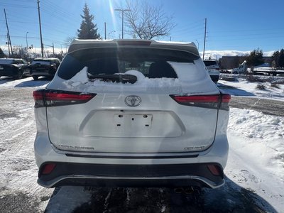 Toyota Highlander  2023 à Bolton, Ontario