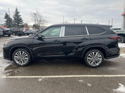 2026 Toyota Highlander in Bolton, Ontario