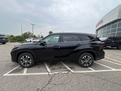 2026 Toyota Highlander in Bolton, Ontario