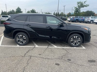 2026 Toyota Highlander in Bolton, Ontario