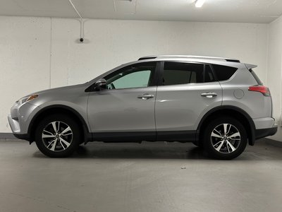 Toyota RAV4  2017 à Vancouver, Colombie-Britannique
