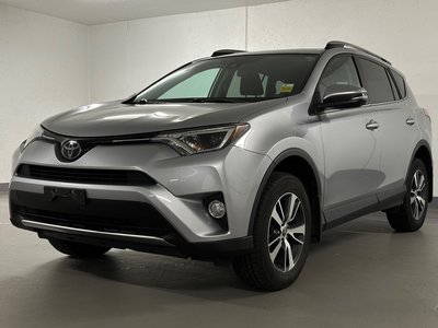 Toyota RAV4  2017 à Vancouver, Colombie-Britannique
