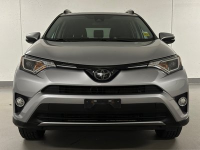 Toyota RAV4  2017 à Vancouver, Colombie-Britannique
