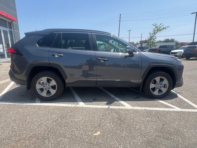 Toyota RAV4  2025 à Bolton, Ontario