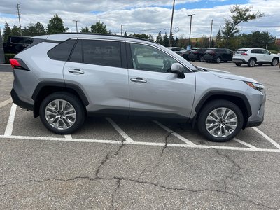 Toyota RAV4  2025 à Bolton, Ontario