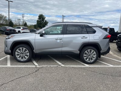 Toyota RAV4  2025 à Bolton, Ontario