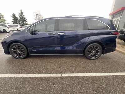 2021 Toyota Sienna Hybrid in Bolton, Ontario