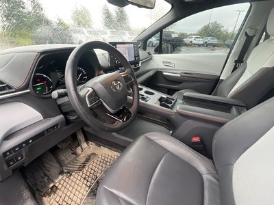 2021 Toyota Sienna Hybrid in Bolton, Ontario