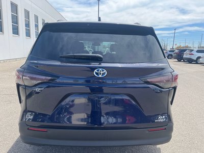 Toyota Sienna Hybrid  2024 à Bolton, Ontario