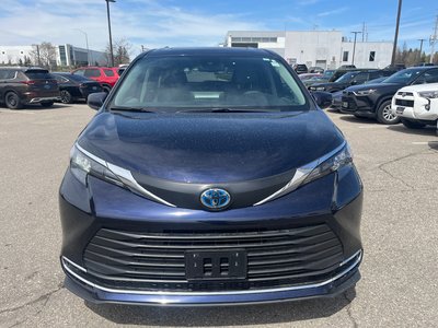 2024 Toyota Sienna Hybrid in Bolton, Ontario