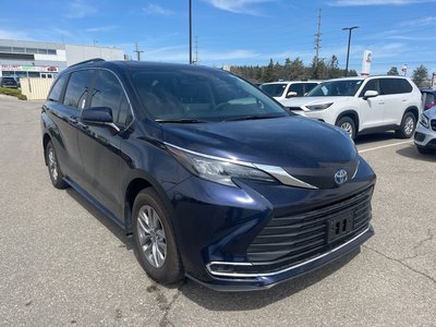 2024 Toyota Sienna Hybrid in Bolton, Ontario