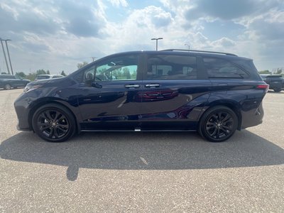 2025 Toyota Sienna Hybrid in Bolton, Ontario