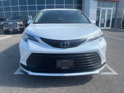 2025 Toyota Sienna Hybrid in Bolton, Ontario