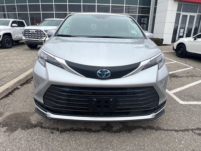 2025 Toyota Sienna Hybrid in Bolton, Ontario