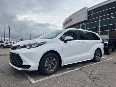 Toyota Sienna Hybrid  2026 à Bolton, Ontario