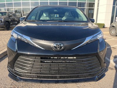 2026 Toyota Sienna Hybrid in Bolton, Ontario