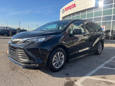2026 Toyota Sienna Hybrid in Bolton, Ontario
