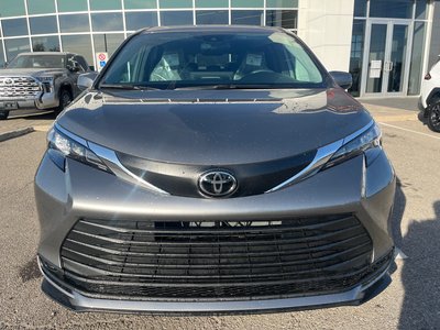 Toyota Sienna Hybrid  2026 à Bolton, Ontario