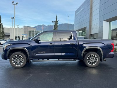 2022  Tundra Hybrid in North Vancouver, British Columbia