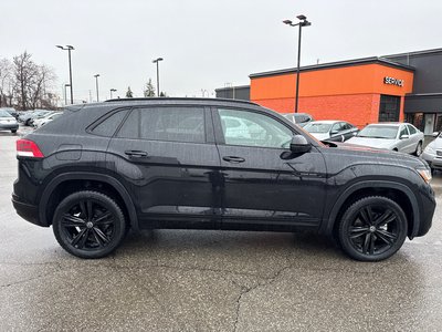 2022 Volkswagen Atlas Cross Sport in Mississauga, Ontario