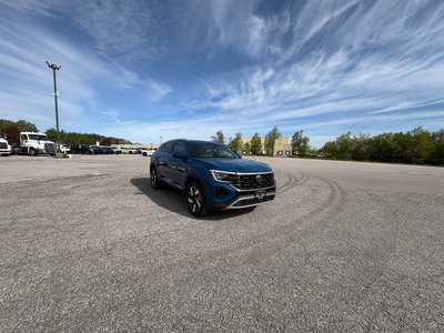 2026 Volkswagen Atlas Cross Sport in Barrie, Ontario