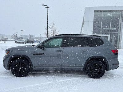 2023 Volkswagen Atlas in Mississauga, Ontario