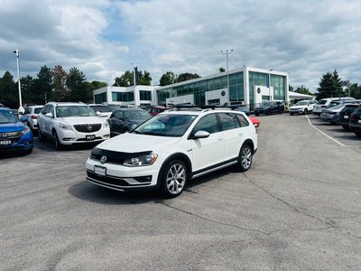 2017 Volkswagen GOLF ALLTRACK in Barrie, Ontario