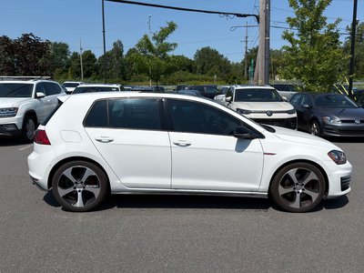 2017 Volkswagen Golf GTI in Saint-Bruno-de-Montarville, Quebec