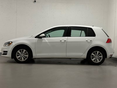 Volkswagen Golf  2016 à Vancouver, Colombie-Britannique