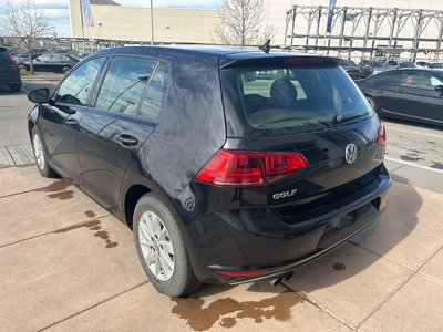 Volkswagen Golf  2017 à Calgary, Alberta