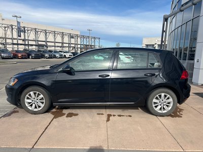 Volkswagen Golf  2017 à Calgary, Alberta