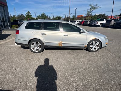 2010 Volkswagen Passat Wagon in Bolton, Ontario
