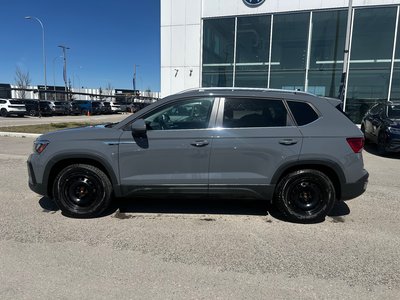 Volkswagen Taos  2022 à Calgary, Alberta