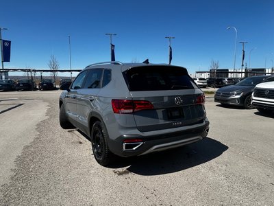 Volkswagen Taos  2022 à Calgary, Alberta