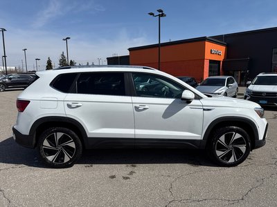 Volkswagen Taos  2023 à Mississauga, Ontario