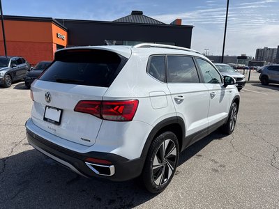 Volkswagen Taos  2023 à Mississauga, Ontario