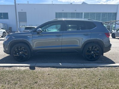 Volkswagen Taos  2023 à Calgary, Alberta