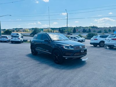 2016 Volkswagen Touareg in Barrie, Ontario